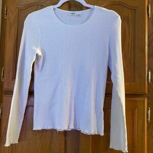White shorter 3/4 sleeve top